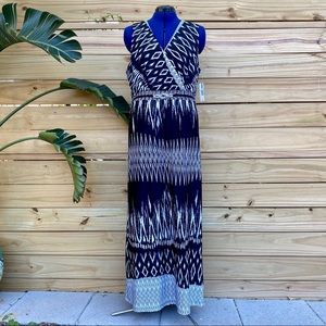 New Directions Sleeveless Maxi Dress Brooch XL